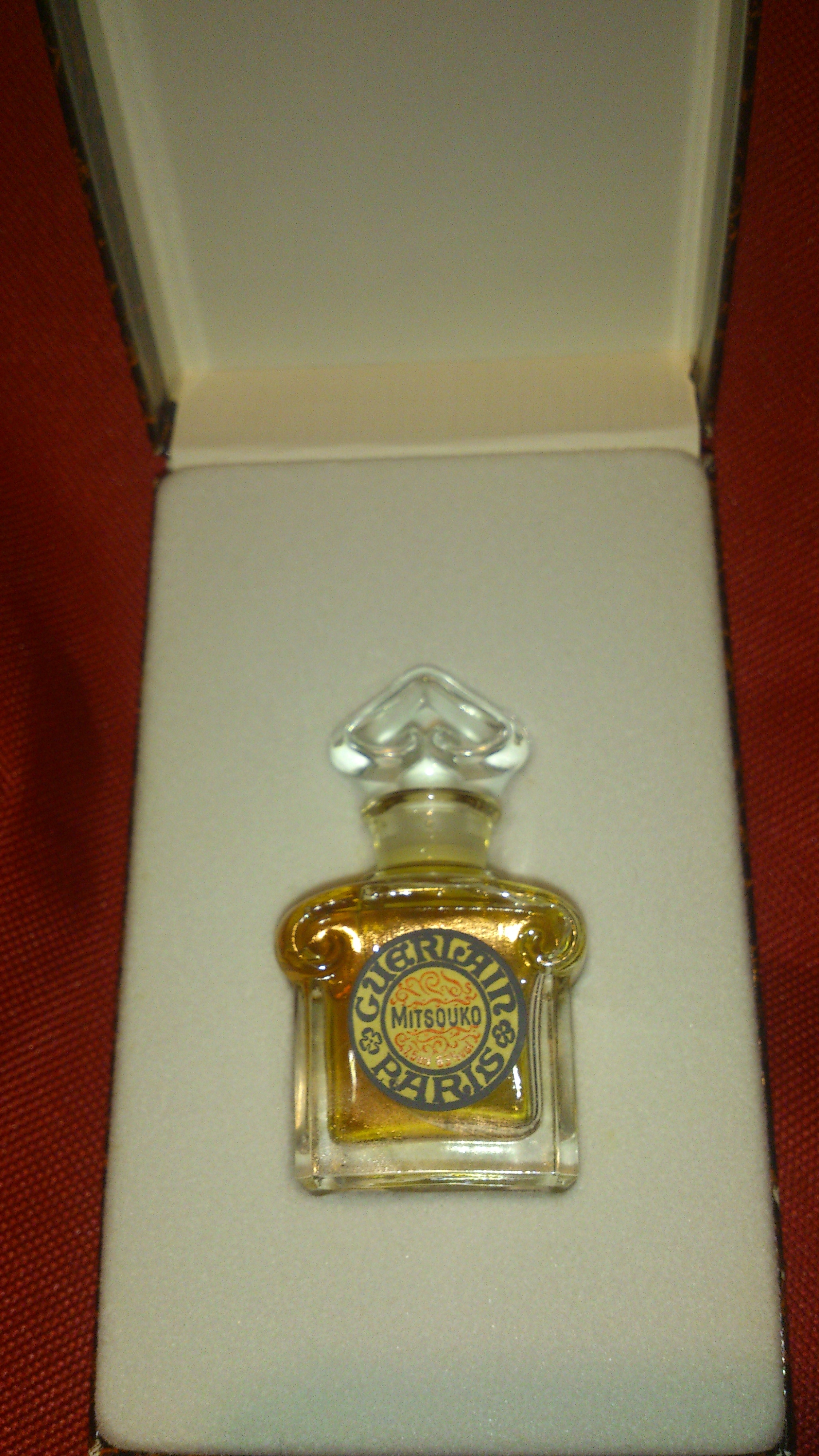 ゲラン / ミツコ パルファンの公式商品情報｜美容・化粧品情報はアット