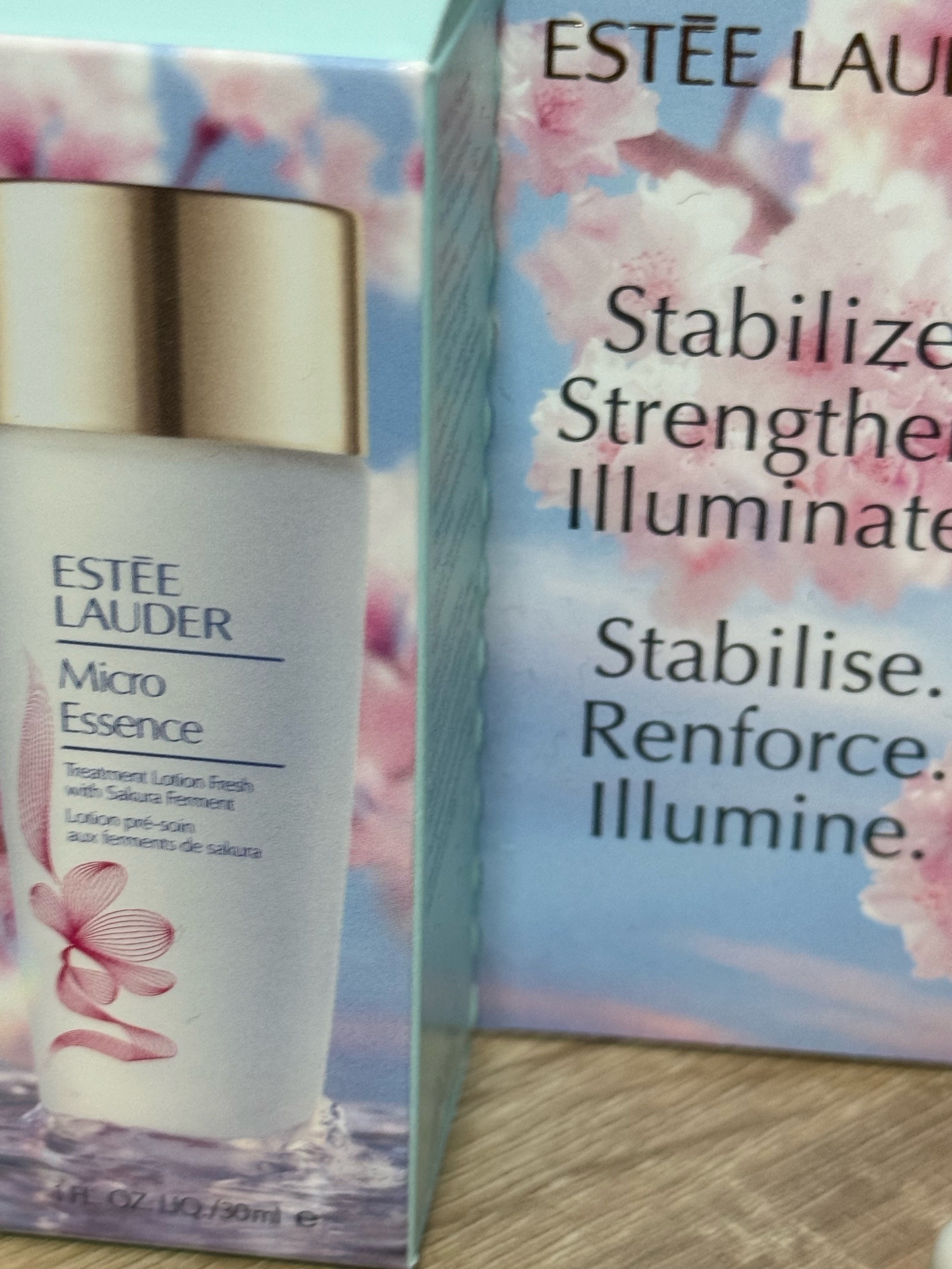 エスティ ローダー / マイクロ エッセンス ローション フレッシュ SFの