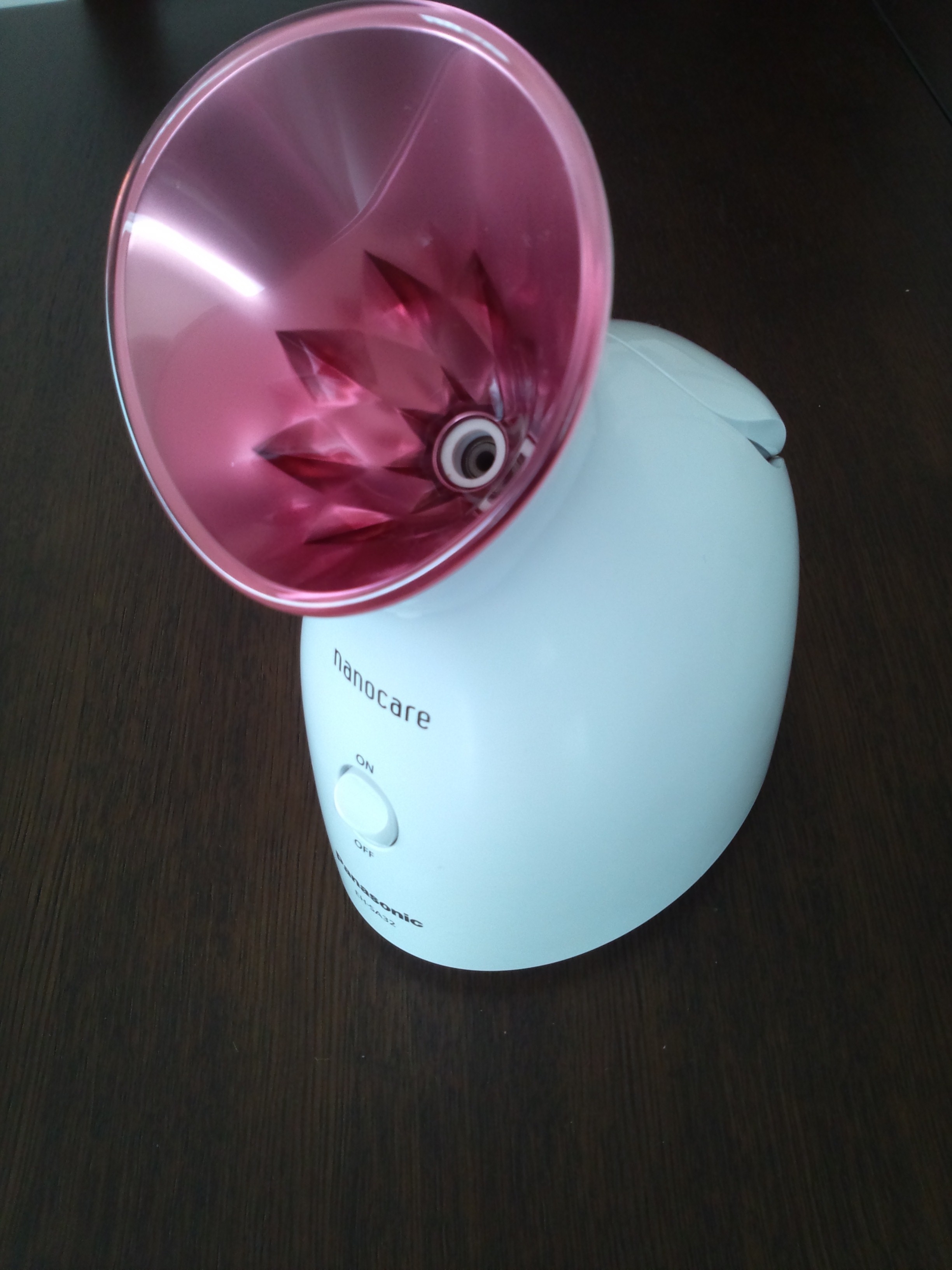 Panasonic / スチーマー ナノケア EH-SA31の公式商品情報｜美容