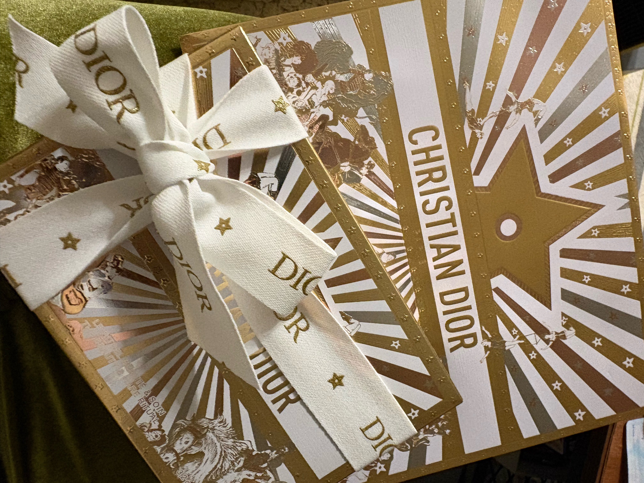 ディオール / ディオール ビューティー＆ケア セット ホリデーの公式