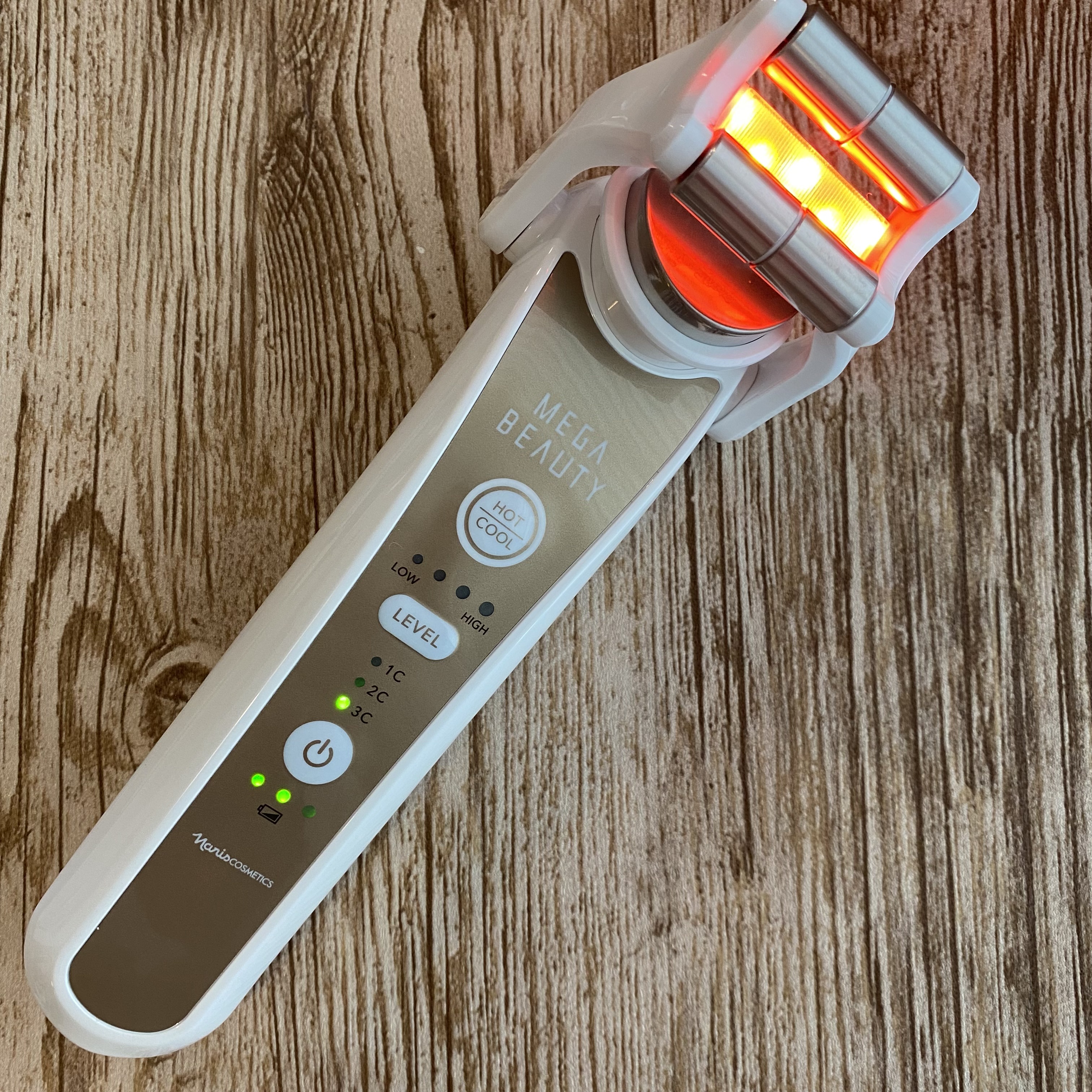 ナリス / メガビューティの公式商品情報｜美容・化粧品情報はアットコスメ