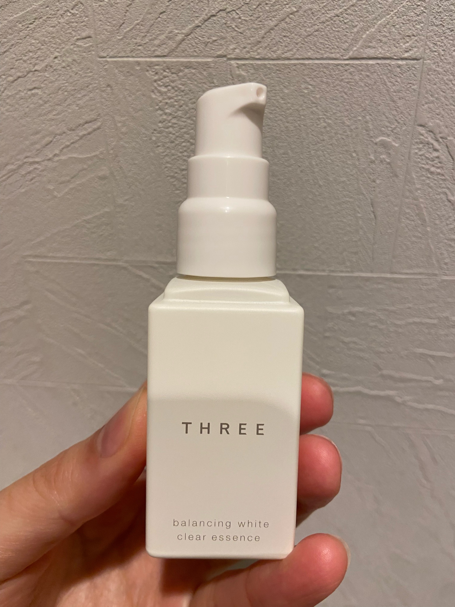 THREE / バランシング ホワイト クリアエッセンスの公式商品情報｜美容