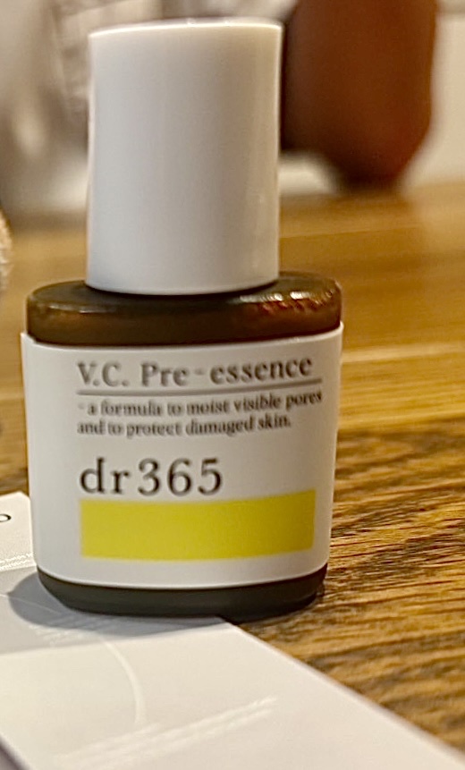dr365 / V.C.プレエッセンス (毛穴ビタミン美容液)の公式商品情報