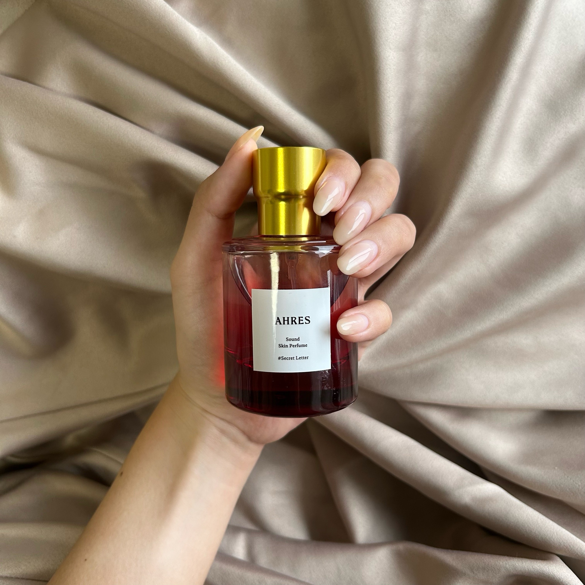 AHRES(アーレス) / サウンド スキン パフューム ロイヤルj