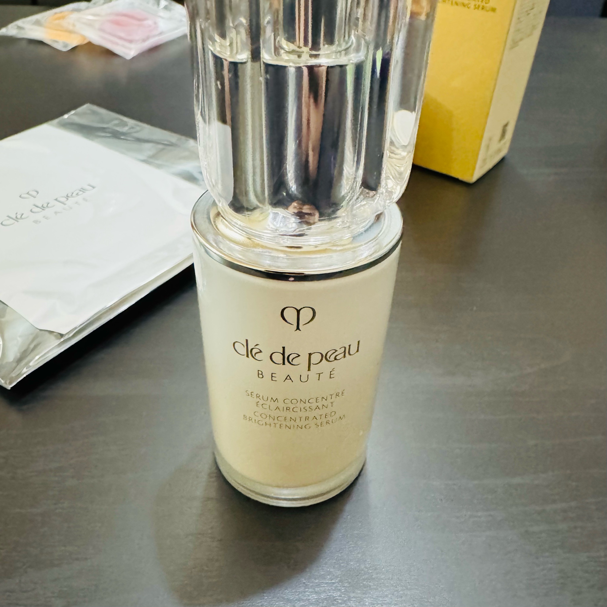 クレ・ド・ポー ボーテ / セラムコンサントレエクレルシサンn 本体の