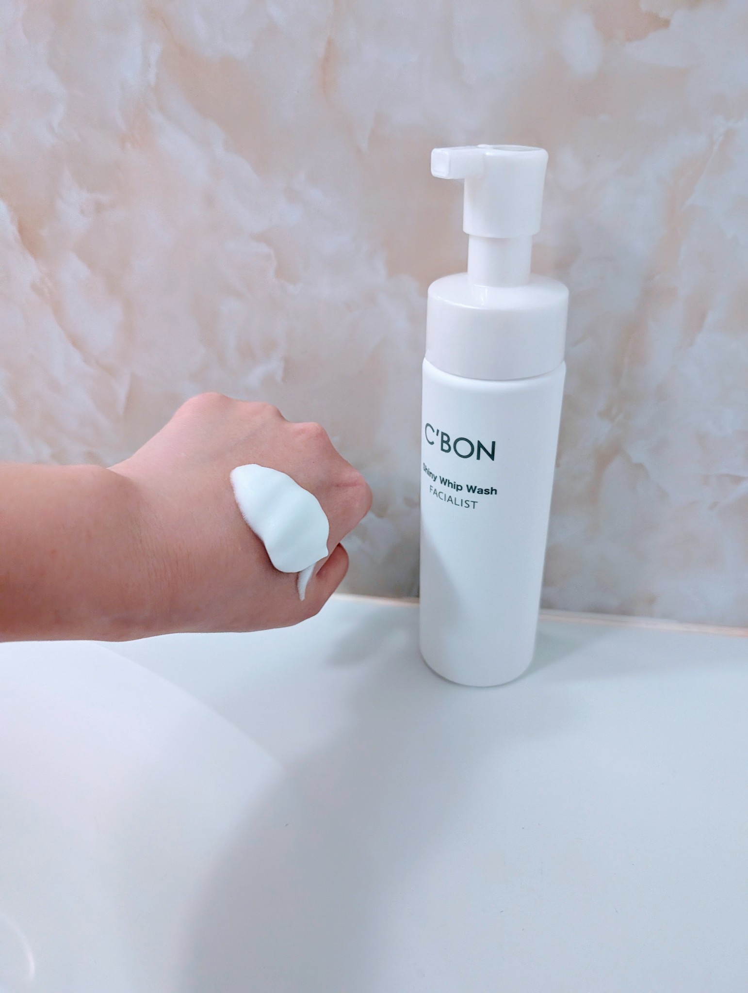 シーボン / フェイシャリスト シャイニーホイップウォッシュの公式商品