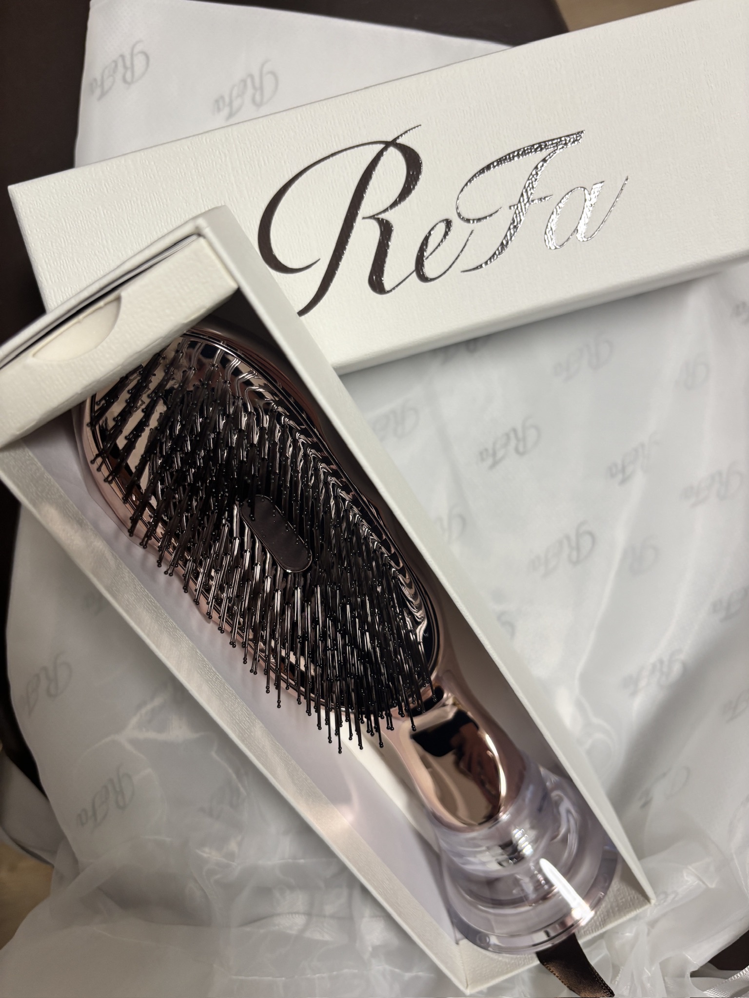 ReFa / リファイオンケアブラシプレミアム ローズゴールドの公式商品