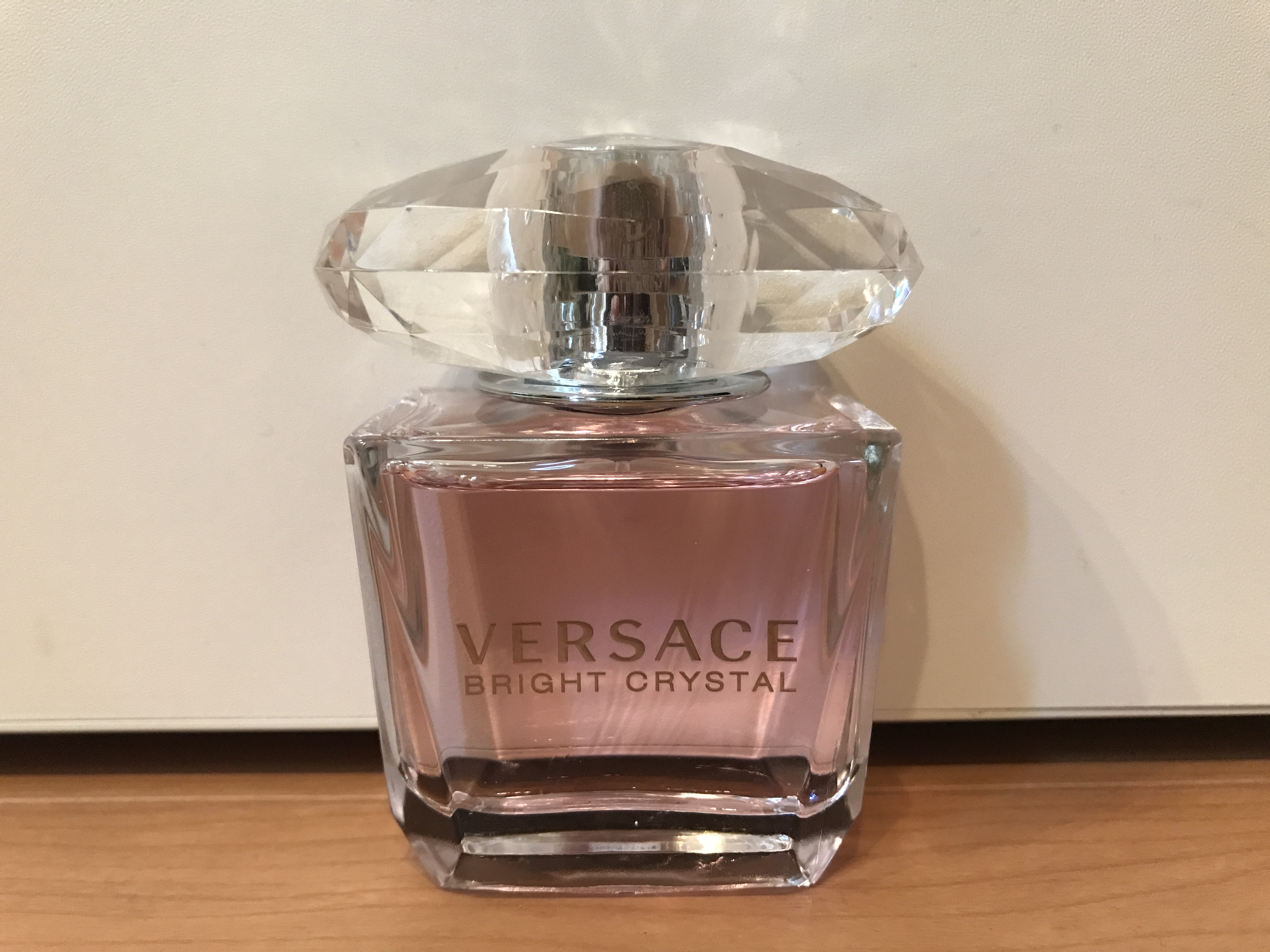 ヴェルサーチェ / ブライトクリスタル オーデトワレの公式商品情報