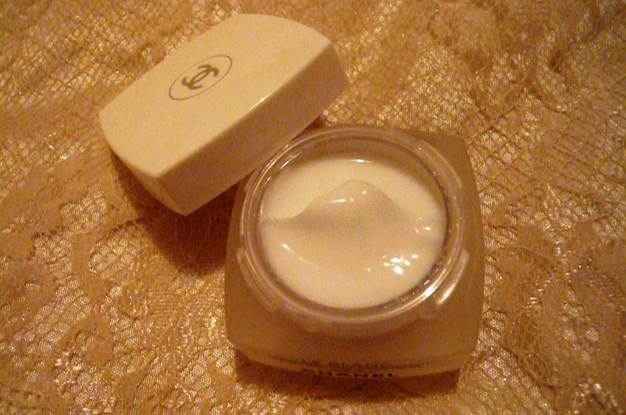 シャネル / ル ブラン クリーム TXの公式商品情報｜美容・化粧品情報は