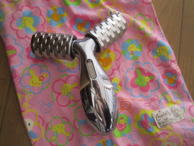 ReFa / プラチナ電子ローラーReFa（リファ）の公式商品情報｜美容