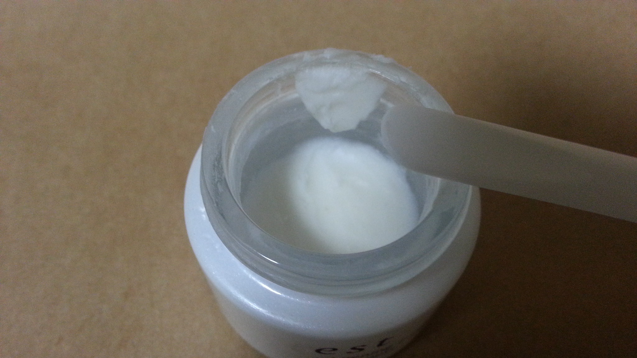 エスト / ホワイトニングクロスシナジー ソリッドスポッツの公式商品