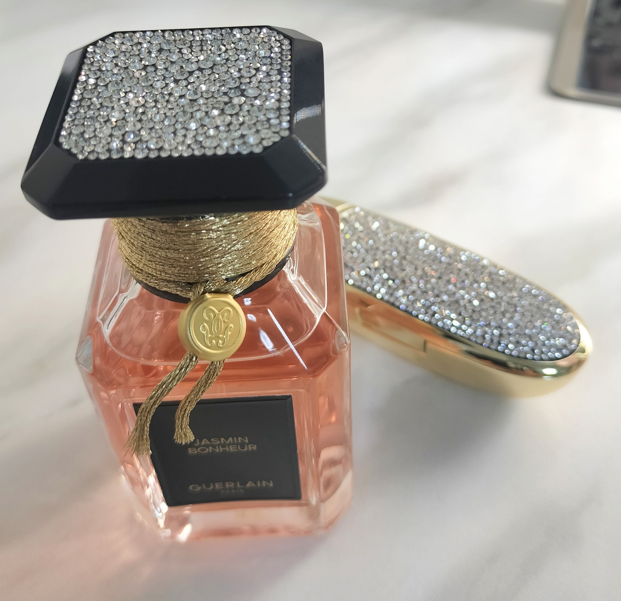 ゲラン / ラール エ ラ マティエール ジャスミン ボヌールの公式商品