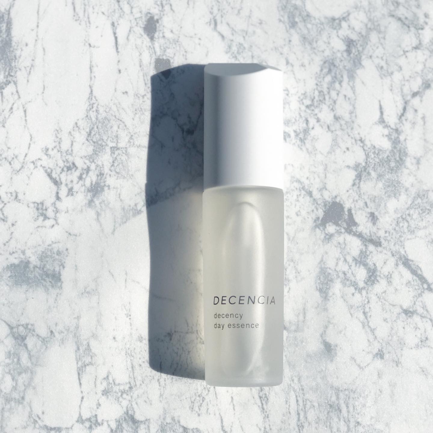 DECENCIA(ディセンシア) / ディセンシー デイエッセンスの公式商品情報