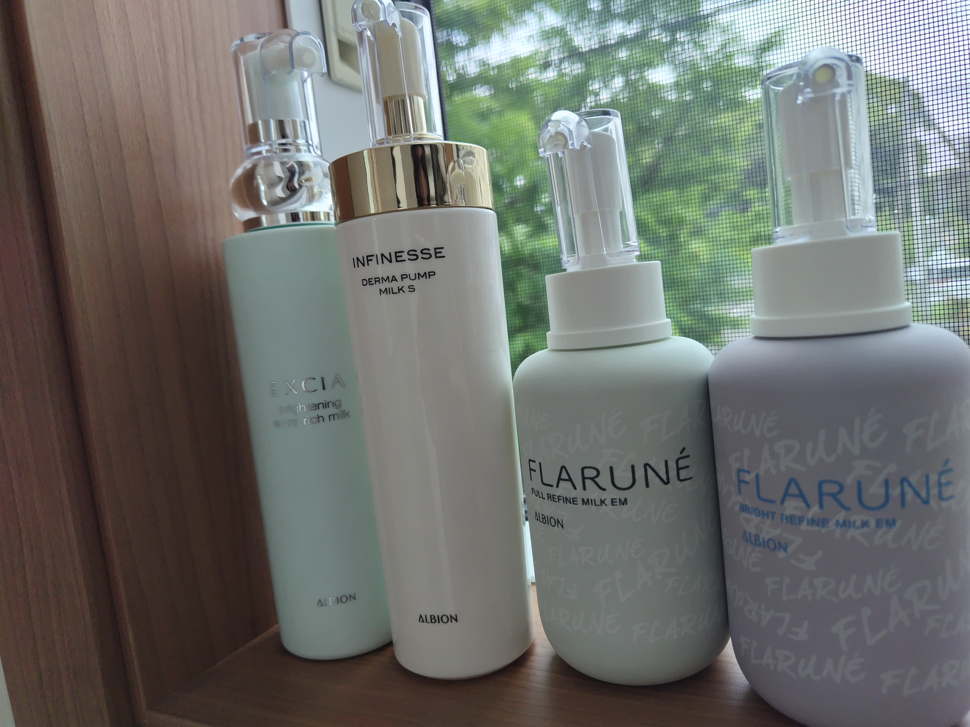 アルビオン / アンフィネス ダーマ パンプ ミルク Sの公式商品情報