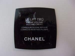 シャネル / LL プロ クレームの公式商品情報｜美容・化粧品情報は