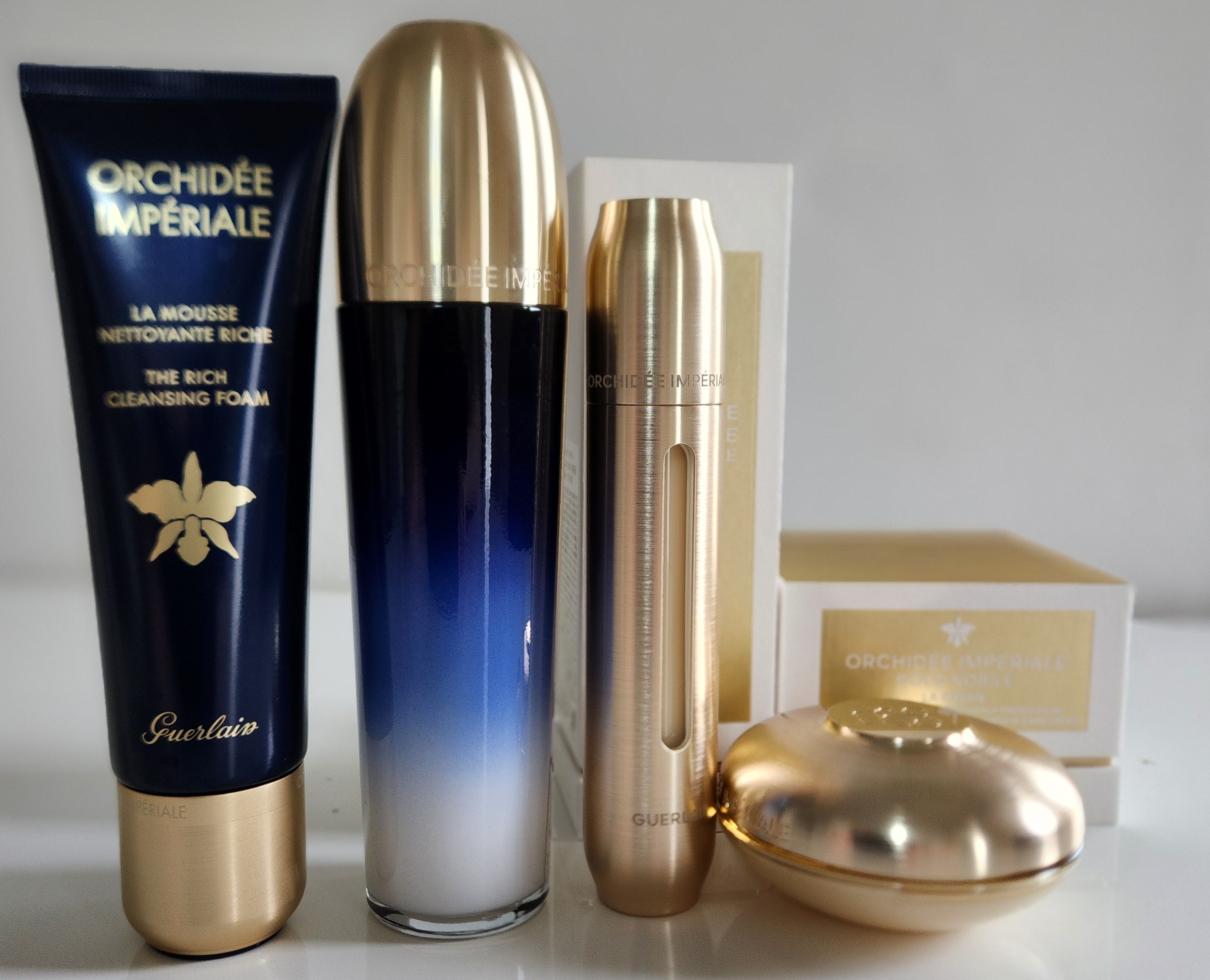 ゲラン / オーキデ アンペリアル ザ ジェントル フォームの公式商品