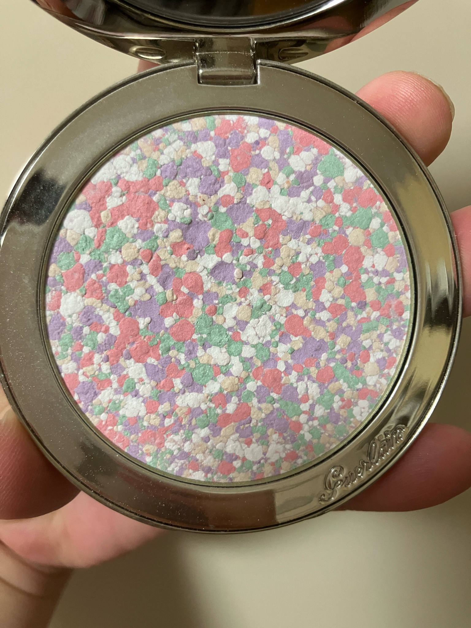 ゲラン / メテオリット ヴォワイヤージュの公式商品情報｜美容・化粧品