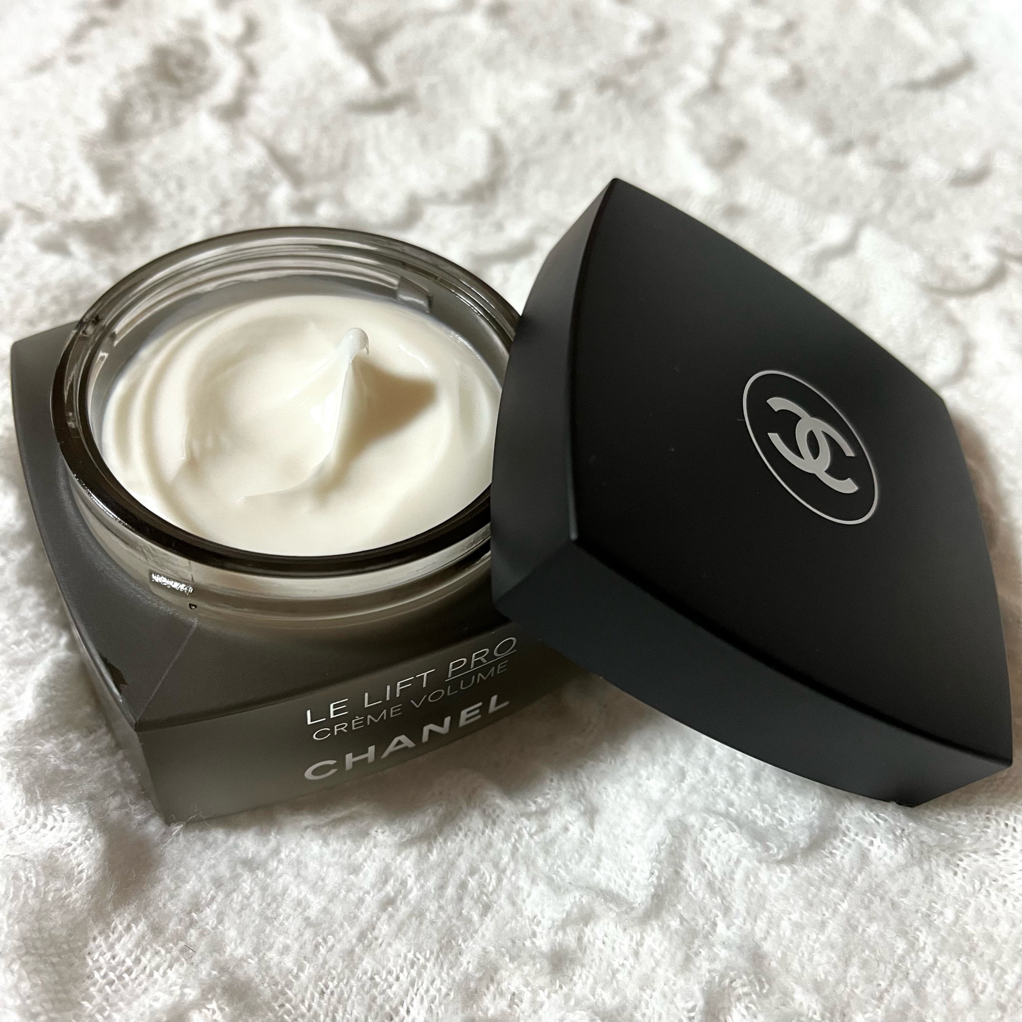 シャネル / LL プロ クレームの公式商品情報｜美容・化粧品情報は