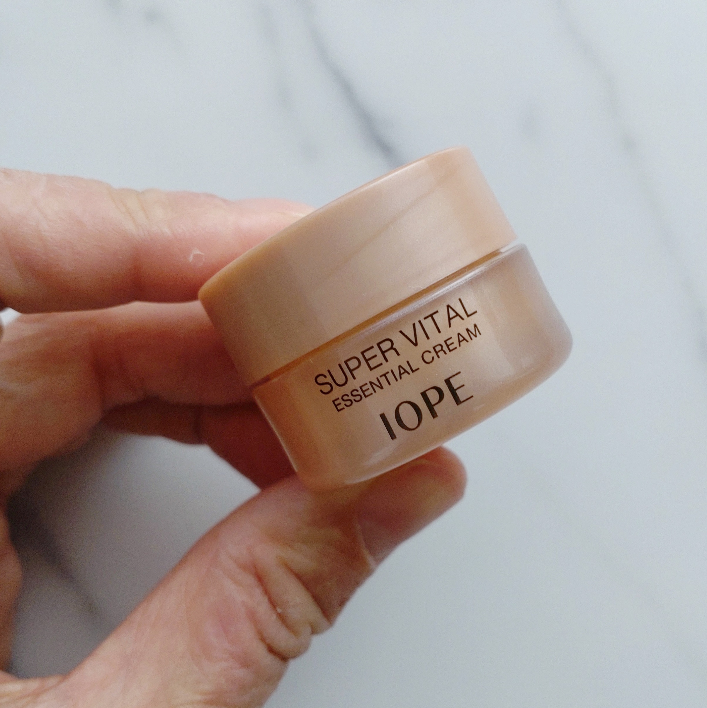 IOPE(アイオペ) / SUPER VITAL ESSENTIAL CREAMの商品情報｜美容