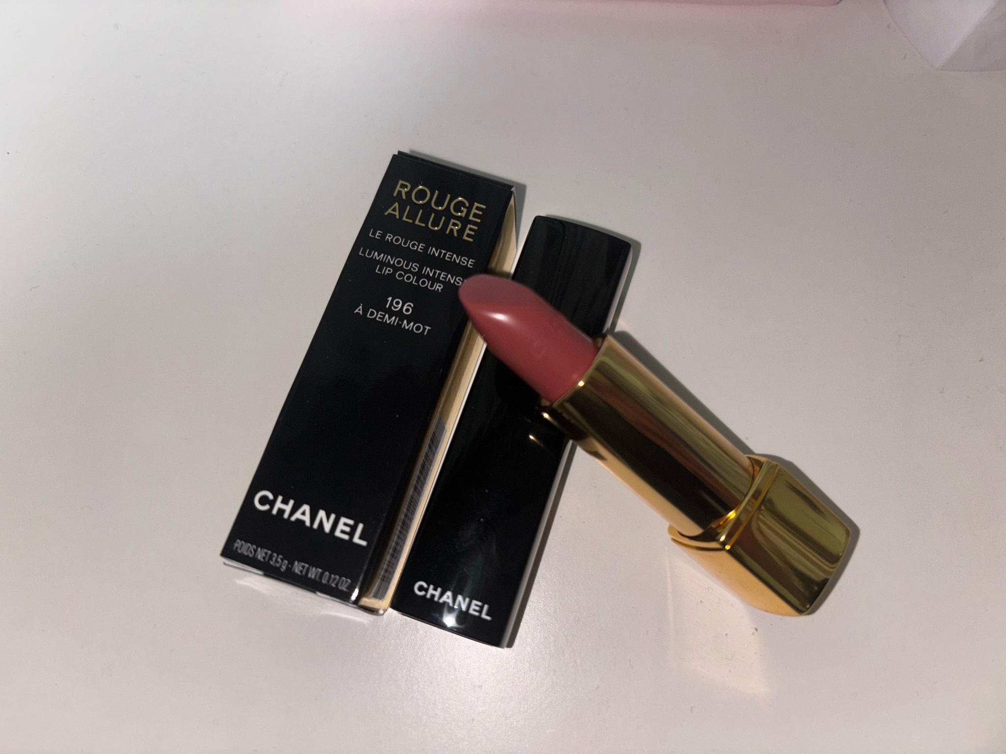 シャネル / ルージュ アリュール 196 ア ドゥミ モの公式商品情報