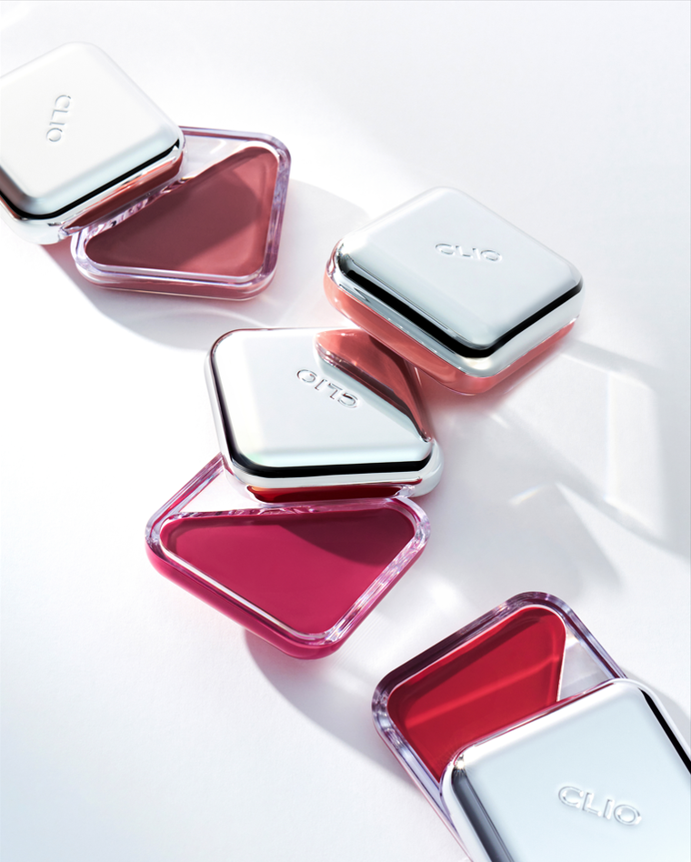 新商品】透明感あふれる「エッセンシャルリップチークタップ」と