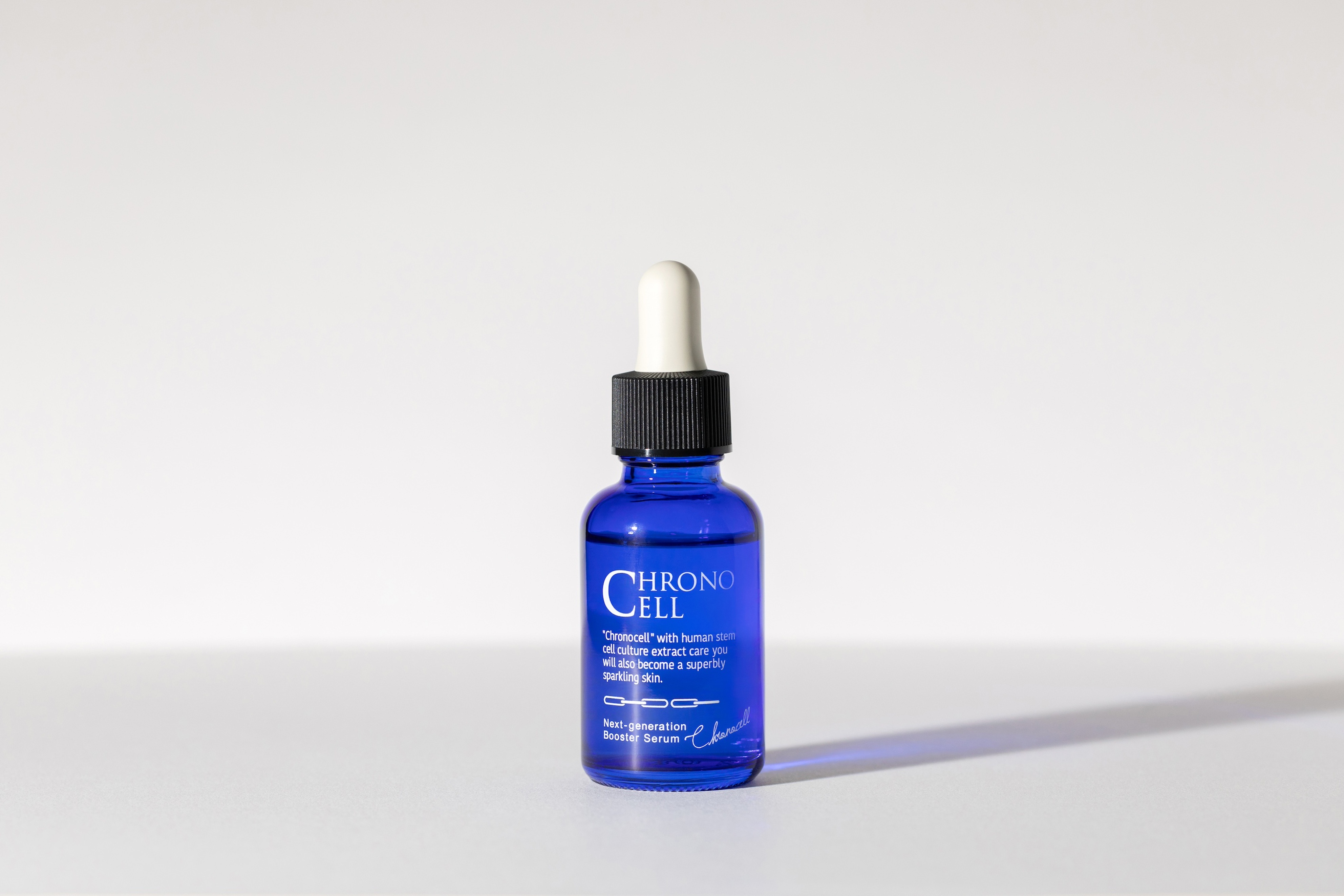 話題の“幹細胞コスメ”】50歳ライターが驚いた！「クロノセル」で肌に