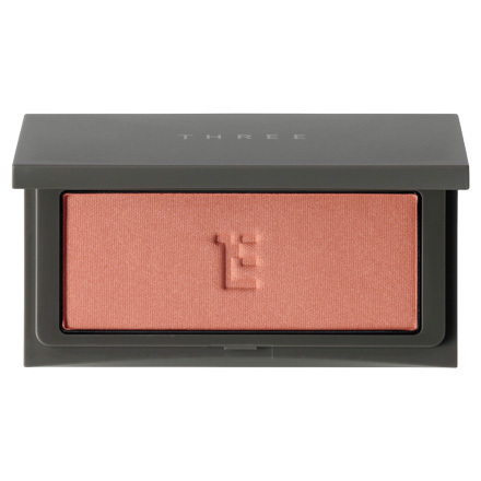 THREE / チーキーシークブラッシュ 07 MAGICAL THINKINGの公式商品情報