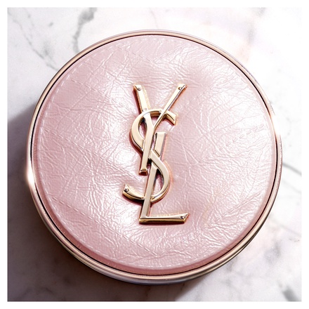 イヴ・サンローラン / ラディアント タッチ グロウパクト B10(限定