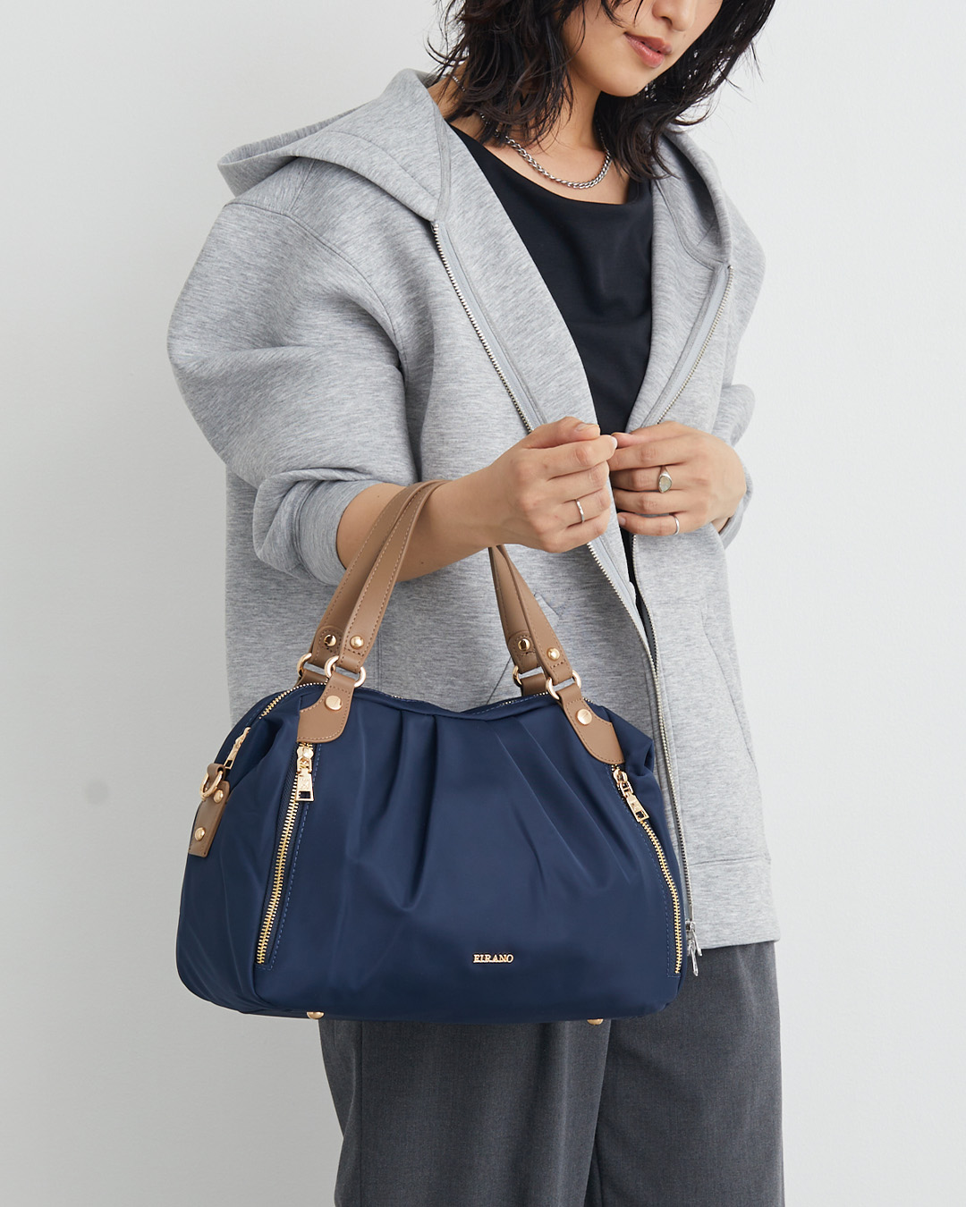 はっ水軽量ナイロンサイドファスナーハンドバッグ/A402708 | フィラノ