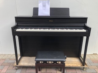 2024年製 現行モデル】Roland HP704 電子ピアノ | 本格派のタッチと響き