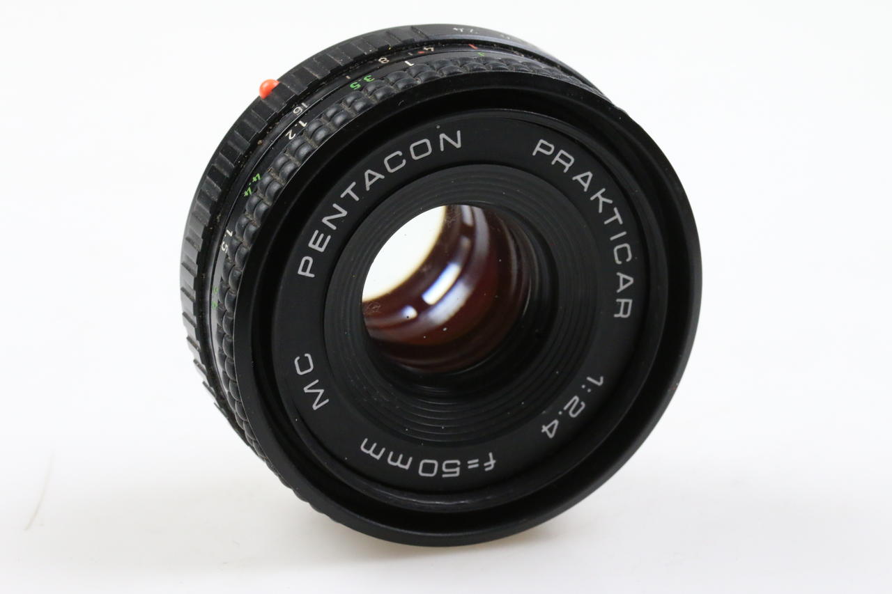 Pentacon Prakticar 50mm f/2,4 MC – #2362809 – Foto Köberl – Secondhand