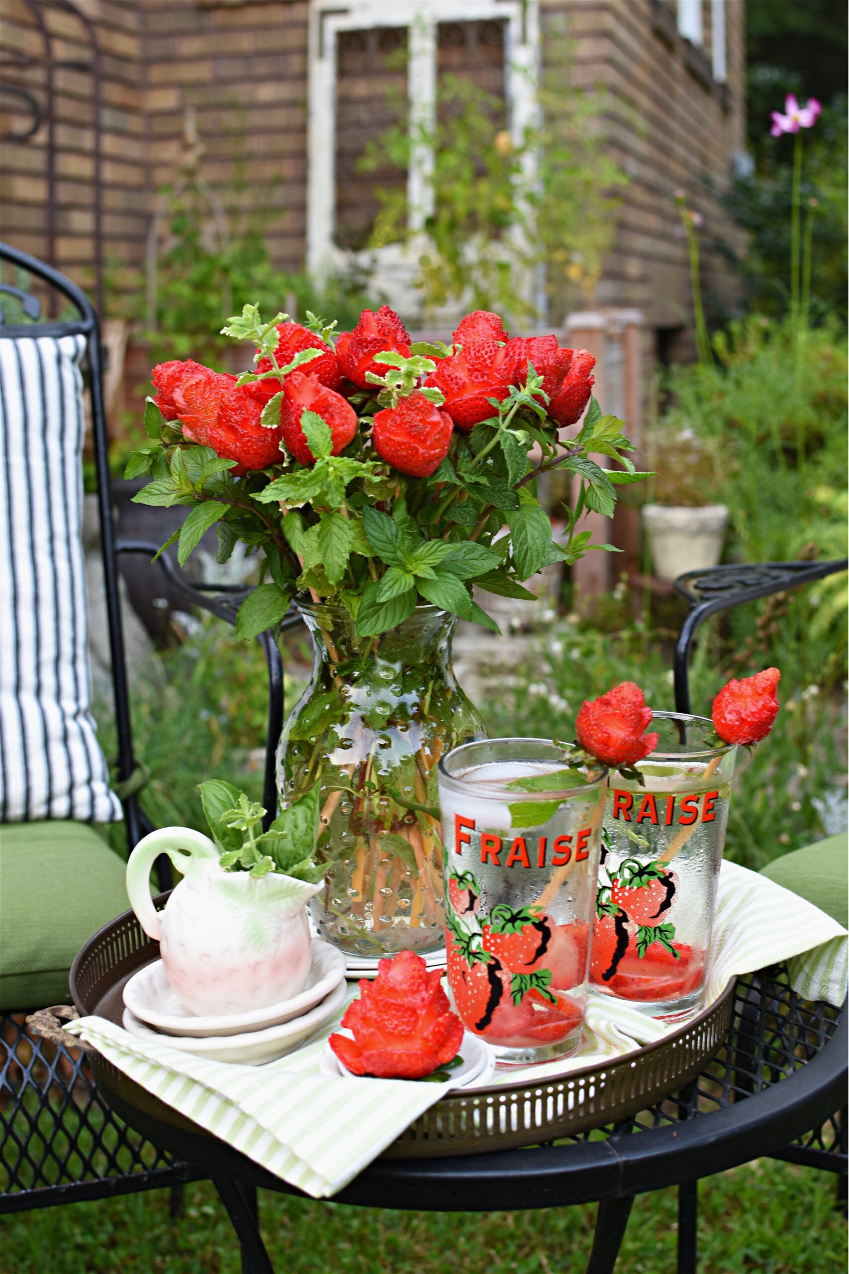 Follow The Yellow Brick Home - How to make an Elegant and Edible