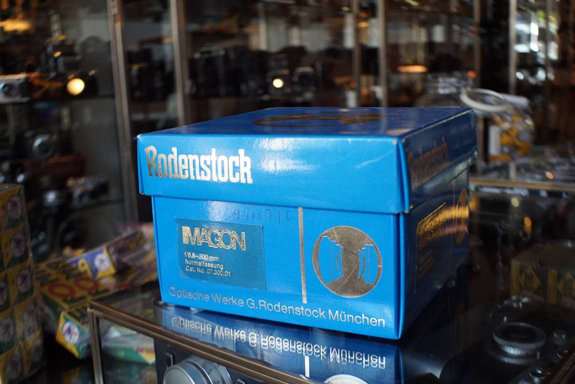 Rodenstock Imagon 300mm F/6.8 soft focus lens in Sinar board