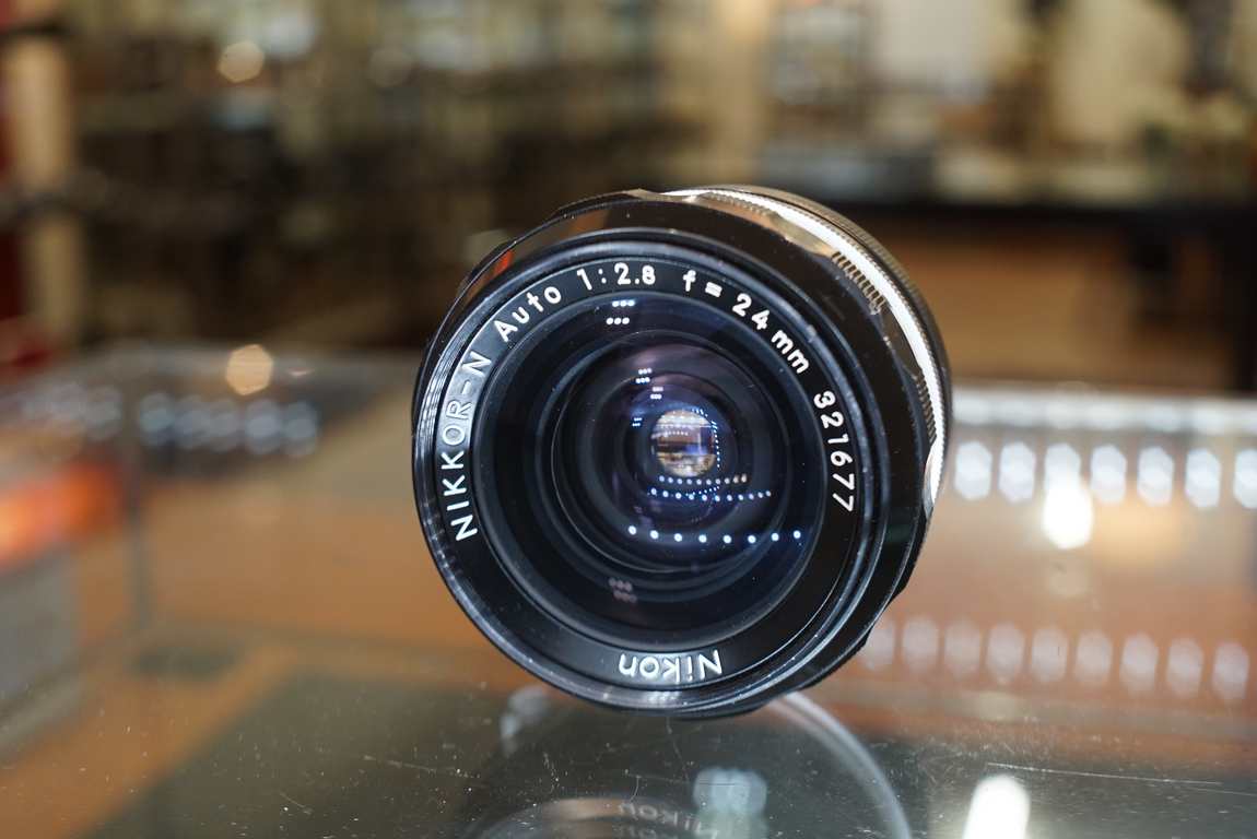 Nikon Nikkor-N 24mm F/2.8 non-AI lens - Fotohandel Delfshaven / MK