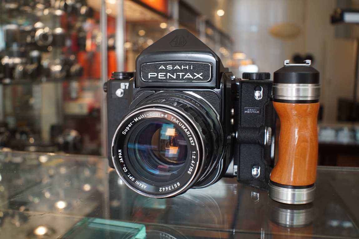 Pentax 67 kit with standard prism + Takumar 105mm F/2.4 lens +