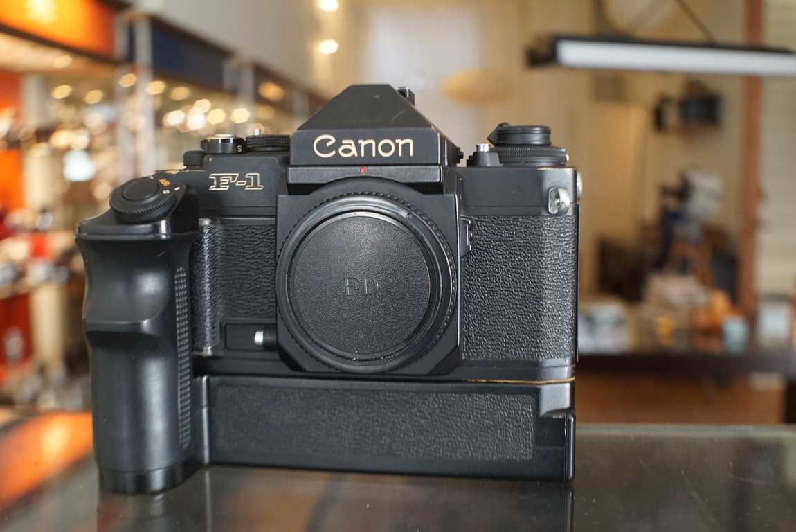 Canon new F-1 + Power Winder FN kit - Fotohandel Delfshaven / MK