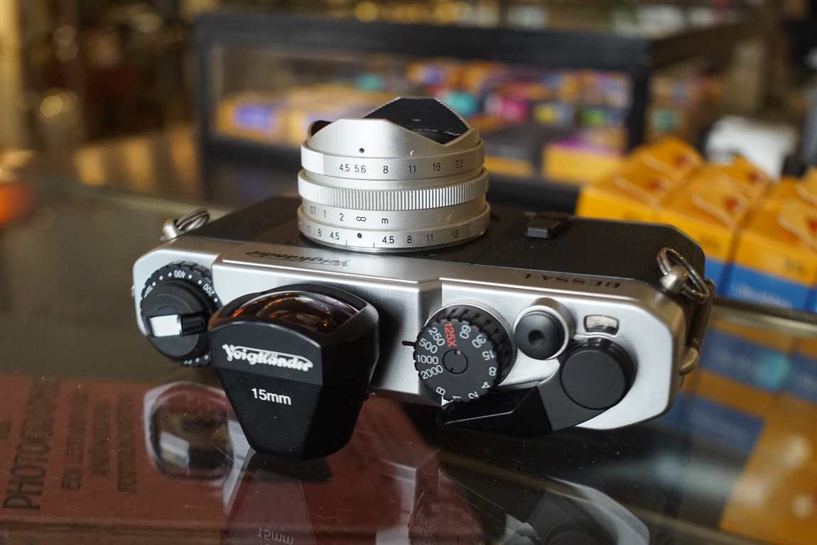 Voigtlander Bessa-L + Super Wide Heliar 15mm f/4.5 + Finder kit