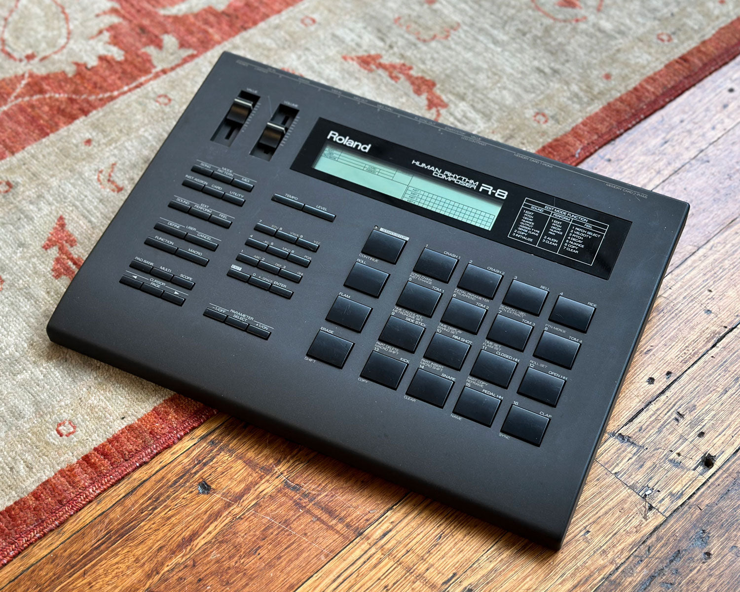 Roland R-8 Human Rhythm Composer w/ SN-R8-04 Sound Library Card