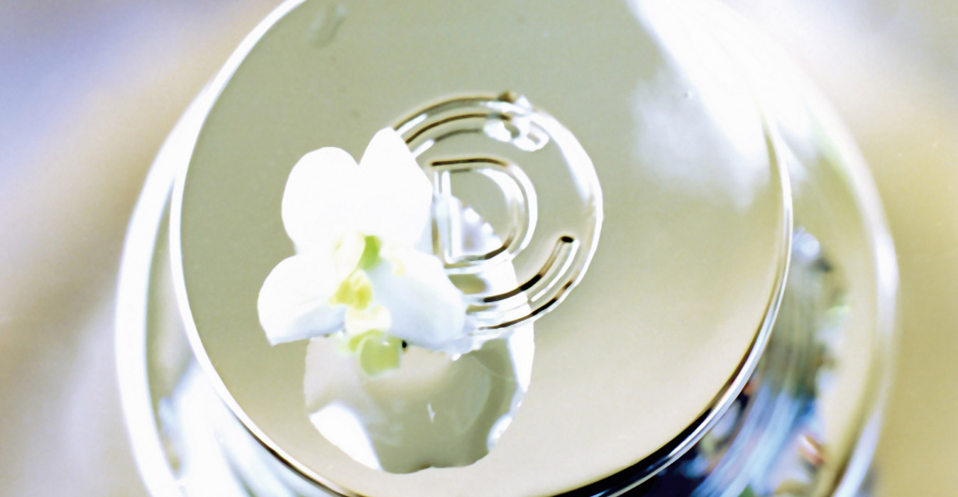 ホワイト ザゴーラ オードトワレ - 株式会社フォルテ