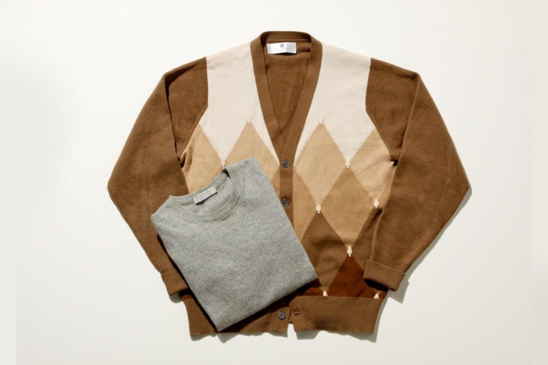 第1回 魅力を知るきっかけ、バランタインのカシミアニット | FORZA