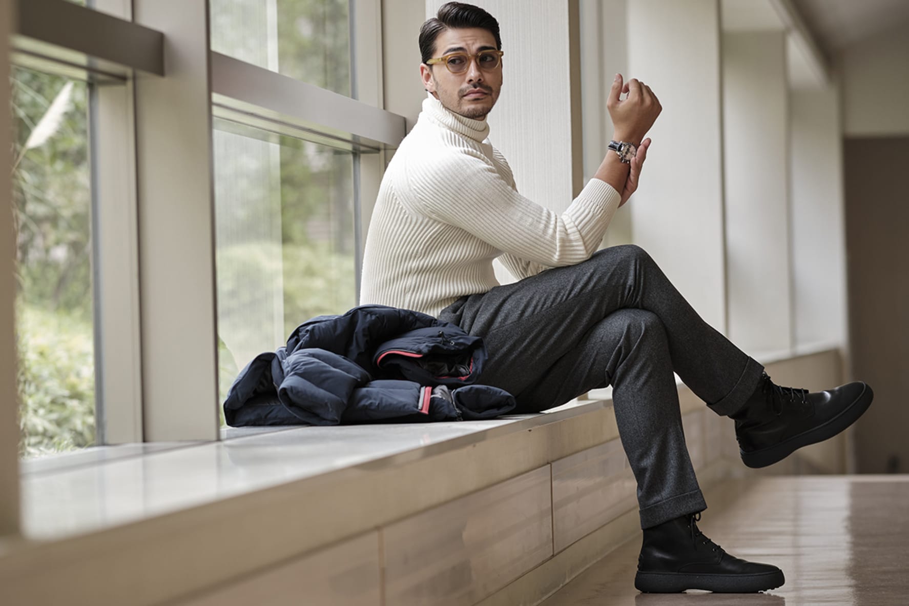 真冬にスニーカーはダサオジ認定。イケオジ富裕層ほど「編み上げブーツ