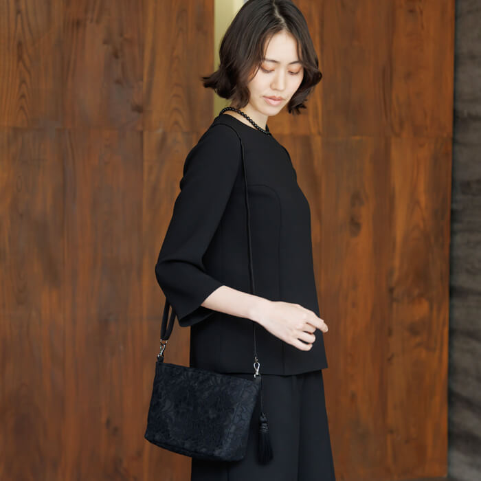 レース素材の2WAYポシェットバッグ ・ブラック｜東京ソワール