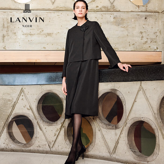 コサージュ付きJLシルクのアンサンブル 11号・ブラック｜東京