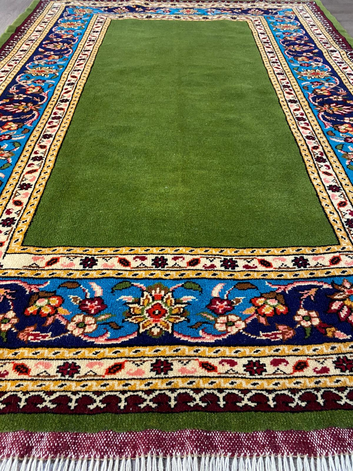 ペルシャ絨毯【ウール】グーチャン 189×135(cm) *P1439 | ペルシャ絨毯