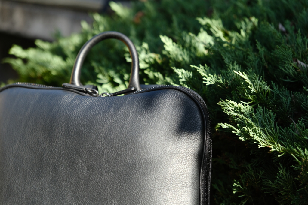 レザーリュックを背負いたくなる季節がやってきました【PCリュック紹介