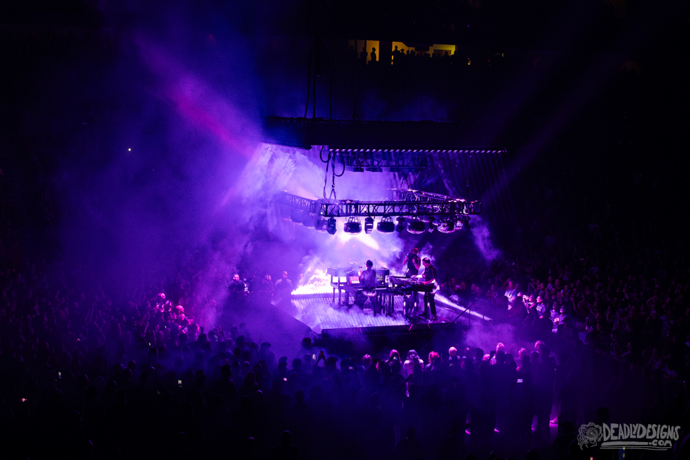 Live Review & Photo Gallery: Nine Inch Nails at Gas South Arena