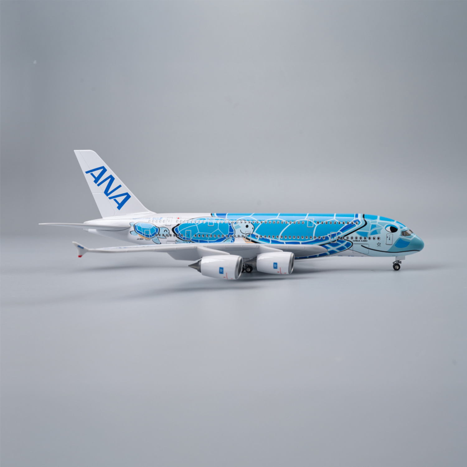 A380 ANA Japan BLUE TURTLE - SCALE 1/160 - 47CM - 18,5 IN
