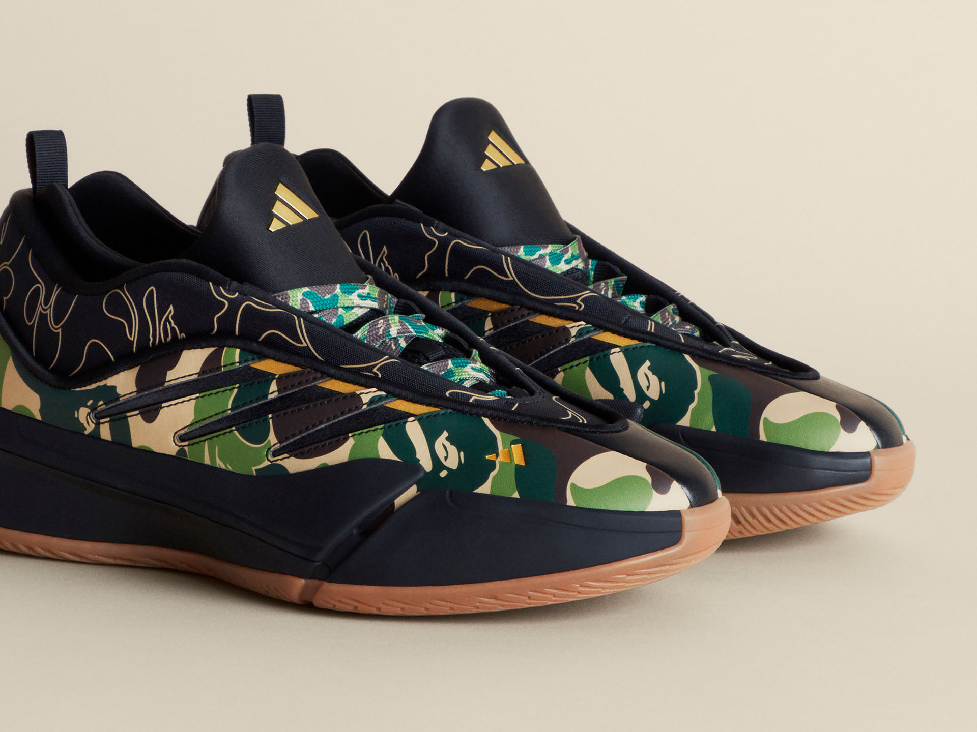 A BATHING APE® x adidas DAMIAN LILLARD DAME9 ｜ FLY BASKETBALL