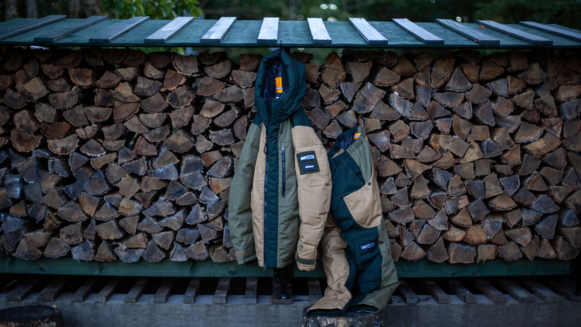 atmosからGRIP SWANYとのDOWN JACKET & PANTSが10⽉30⽇(⼟)登場