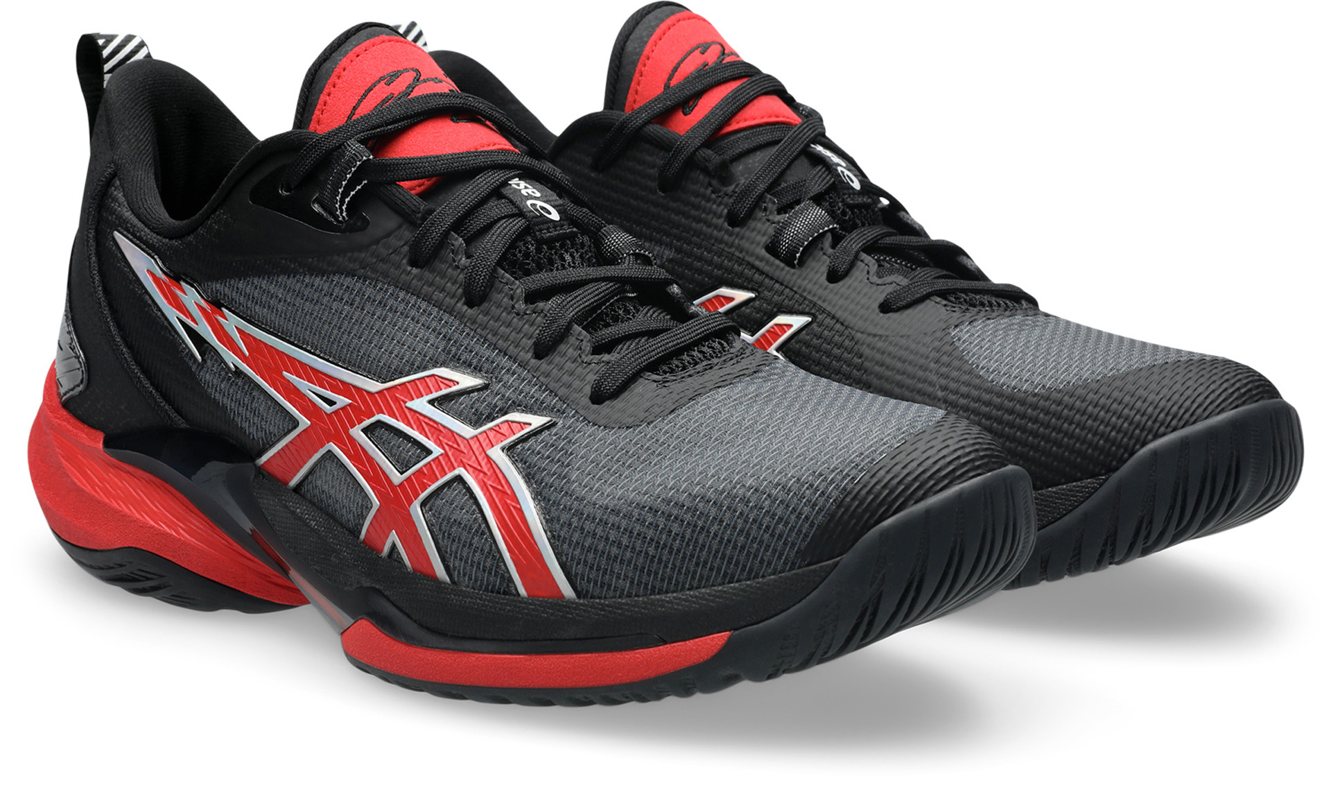 アシックスから河村勇輝選手と共同開発したシューズ「SWIFTACE YUKI